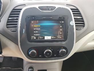 Renault Captur 0.9 TCe Expression picture 18