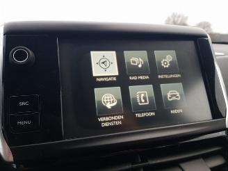 Peugeot 208 1.2 PureTech Allure picture 23