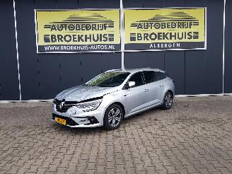 Coche accidentado Renault Mégane Estate 1.3 TCe Intens 2021/7