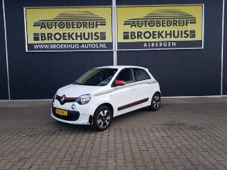 damaged passenger cars Renault Twingo 1.0 SCe Collection 2015/12