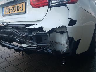 BMW 3-serie 320i High Executive Sport picture 12