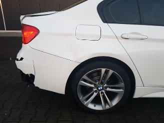 BMW 3-serie 320i High Executive Sport picture 9