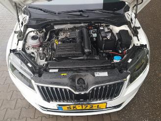 Skoda Superb Combi 1.4 TSI ACT Ambition Business picture 15
