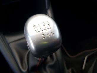 Peugeot 208 1.6 THP GTi picture 33