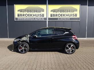 Peugeot 208 1.6 THP GTi picture 2
