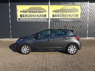 Peugeot 208 1.2 PureTech Blue Lion picture 2