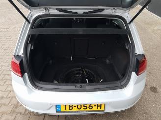 Volkswagen Golf 1.6 TDI Comfortline SOUND-Edition picture 20