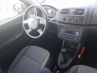 Skoda Fabia 1.2 TSI Ambition DSG automatic picture 17