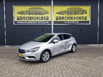 Schadeauto Opel Astra 1.6 CDTI Business+ 2018/3