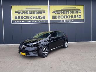 damaged passenger cars Renault Clio 1.0 TCe Intens 2021/12