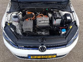 Volkswagen e-Golf e-Golf picture 25