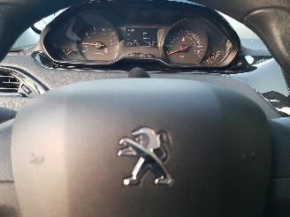 Peugeot 208 1.0 PureTech Access picture 19