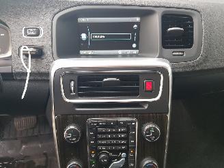 Volvo V-60 2.4 D6 AWD Plug-In Hybrid Pure Limited picture 17