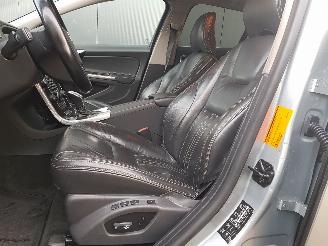 Volvo V-60 2.4 D6 AWD Plug-In Hybrid Pure Limited picture 13