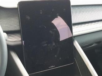 Polestar 2 Polestar 2, Liftback, 2019 63kWh Standard Range Single Motor picture 17