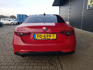 Alfa Romeo Giulia 2.0T Super picture 5