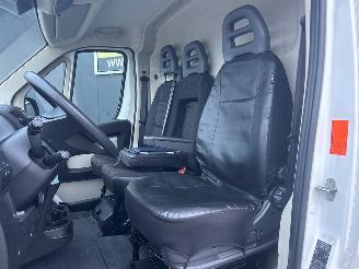 Peugeot Boxer 330 2.0 BlueHDI L1H1 Premium picture 14