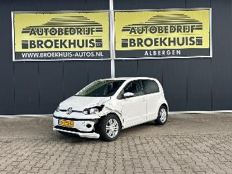 Schadeauto Volkswagen Up! 1.0 BMT high up! 2019/6