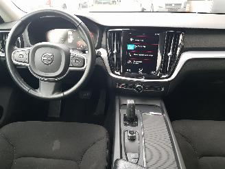 Volvo V-60 2.0 B3 Momentum Advantage picture 12