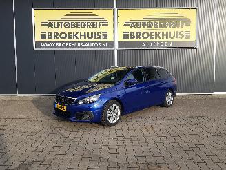 skadebil auto Peugeot 308 SW 1.2 PureTech Blue Lease Executive 2020/7