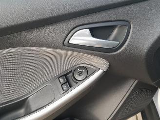 Ford Focus Wagon 1.0 EcoBoost Trend picture 19