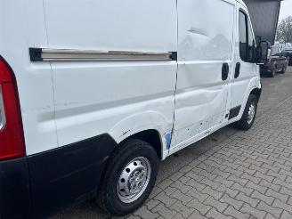 Peugeot Boxer 330 2.0 BlueHDI L1H1 Premium picture 13
