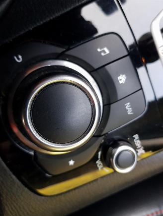 Mazda 3 2.0 SkyActiv-G 120 SkyLease GT picture 28