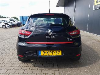 Renault Clio 0.9 TCe Expression picture 5