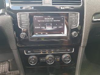 Volkswagen Golf 1.6 TDI Highline picture 18