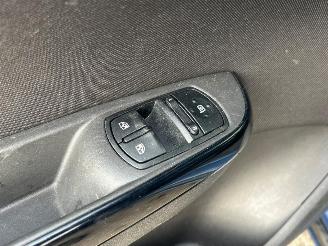 Opel Corsa 1.4-16V Cosmo picture 23