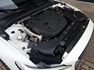 Volvo V-60 2.0 B3 Momentum Advantage picture 21