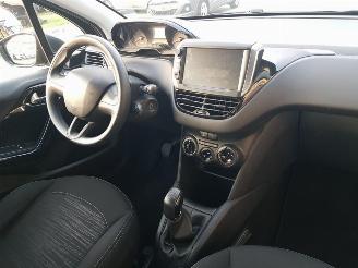 Peugeot 208 1.0 PureTech Access picture 17