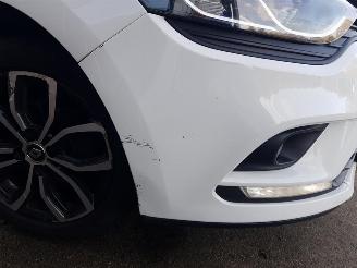 Renault Clio Estate 0.9 TCe Intens picture 9