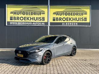 Vaurioauto  passenger cars Mazda 3 2.0 e-SkyActiv-X M Hybrid 180 Luxury 2020/5