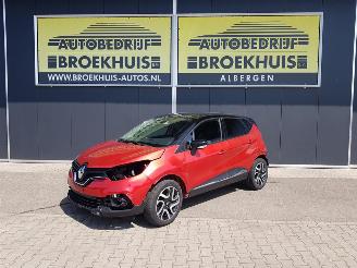 krockskadad bil auto Renault Captur 0.9 TCe Xmod 2015/9