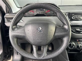 Peugeot 208 1.0 VTi Access picture 15