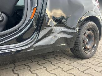 Peugeot 208 1.0 VTi Access picture 11