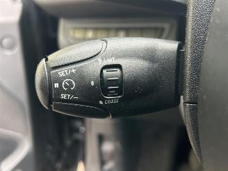 Peugeot 208 1.0 VTi Access picture 23