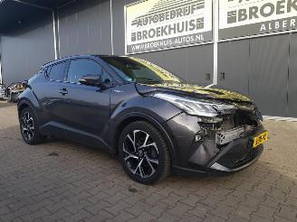 Toyota C-HR 2.0 Hybrid TeamNL picture 6