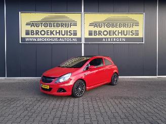Schadeauto Opel Corsa 1.6-16V T Color Edition GSI 2010/10