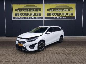 skadebil auto Kia Ceed Sportswagon 1.6 GDI PHEV DynamicPlusLine 2022/9