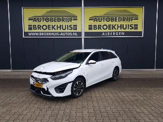 Unfallwagen Kia Ceed Sportswagon 1.6 GDI PHEV DynamicPlusLine 2022/9