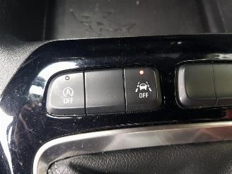 Opel Corsa 1.2 Edition picture 20