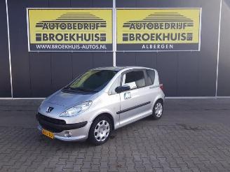 disassembly passenger cars Peugeot 1007 1007 (KM), Hatchback 3-drs, 2004 / 2011 1.4 2005/9
