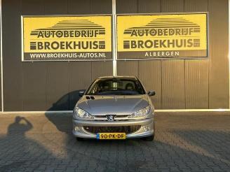 Peugeot 206 206 (2A/C/H/J/S), Hatchback, 1998 / 2012 1.4 16V picture 8