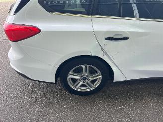 Ford Focus Wagon 1.0 EcoBoost Trend Edition Business picture 10