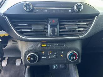 Ford Focus Wagon 1.0 EcoBoost Trend Edition Business picture 21