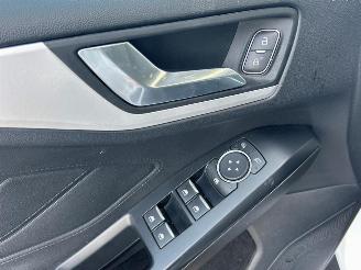 Ford Focus Wagon 1.0 EcoBoost Trend Edition Business picture 22