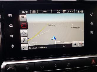 Citroën C4 cactus 1.2 PureTech Shine picture 26