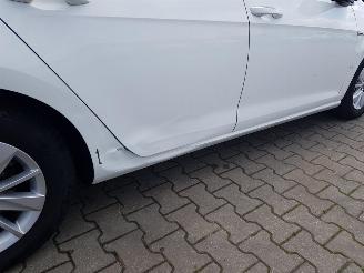 Volkswagen Golf 1.6 TDI Comfortline BlueMotion picture 26